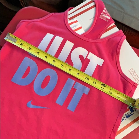 NIKE Bundle EUC sports bra & tank top - Picture 5 of 5